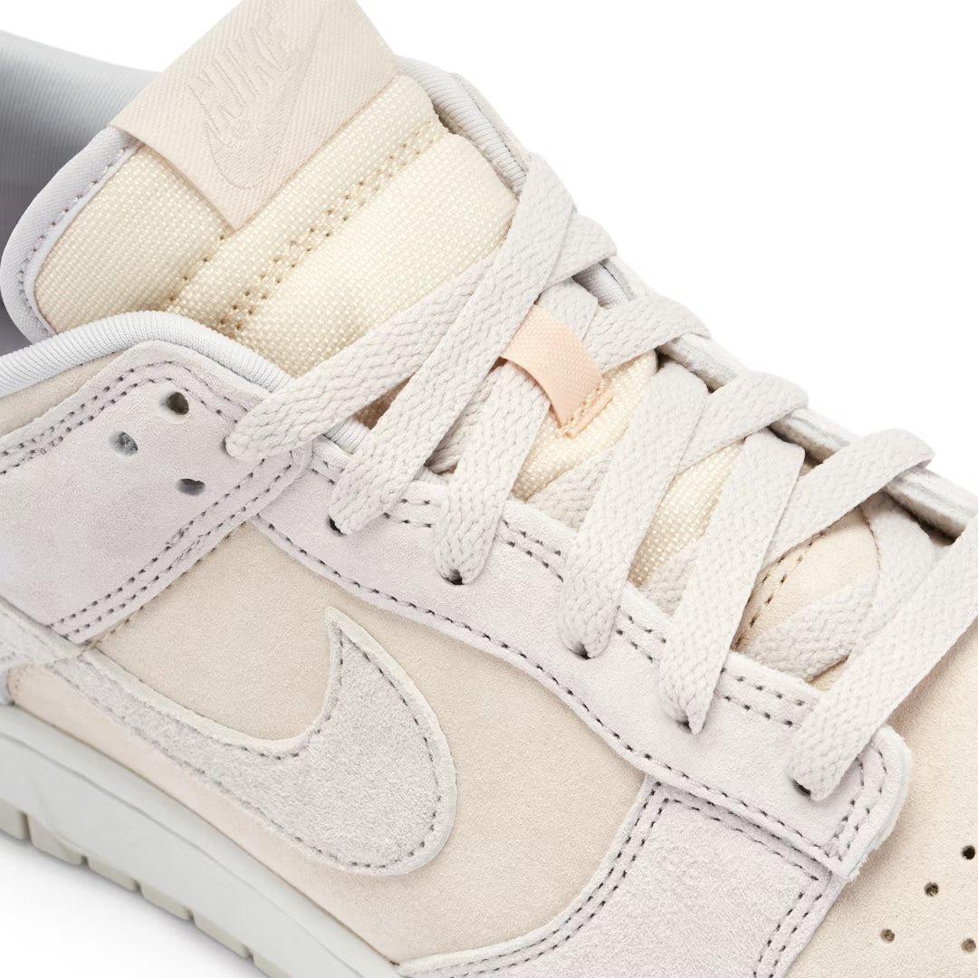 Nike Dunk Low Premium